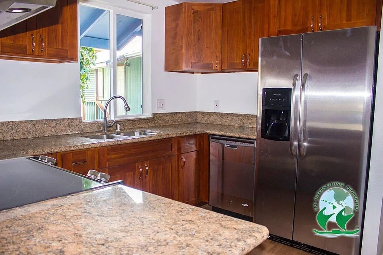 Primary Photo - 2483 Kapiolani Blvd