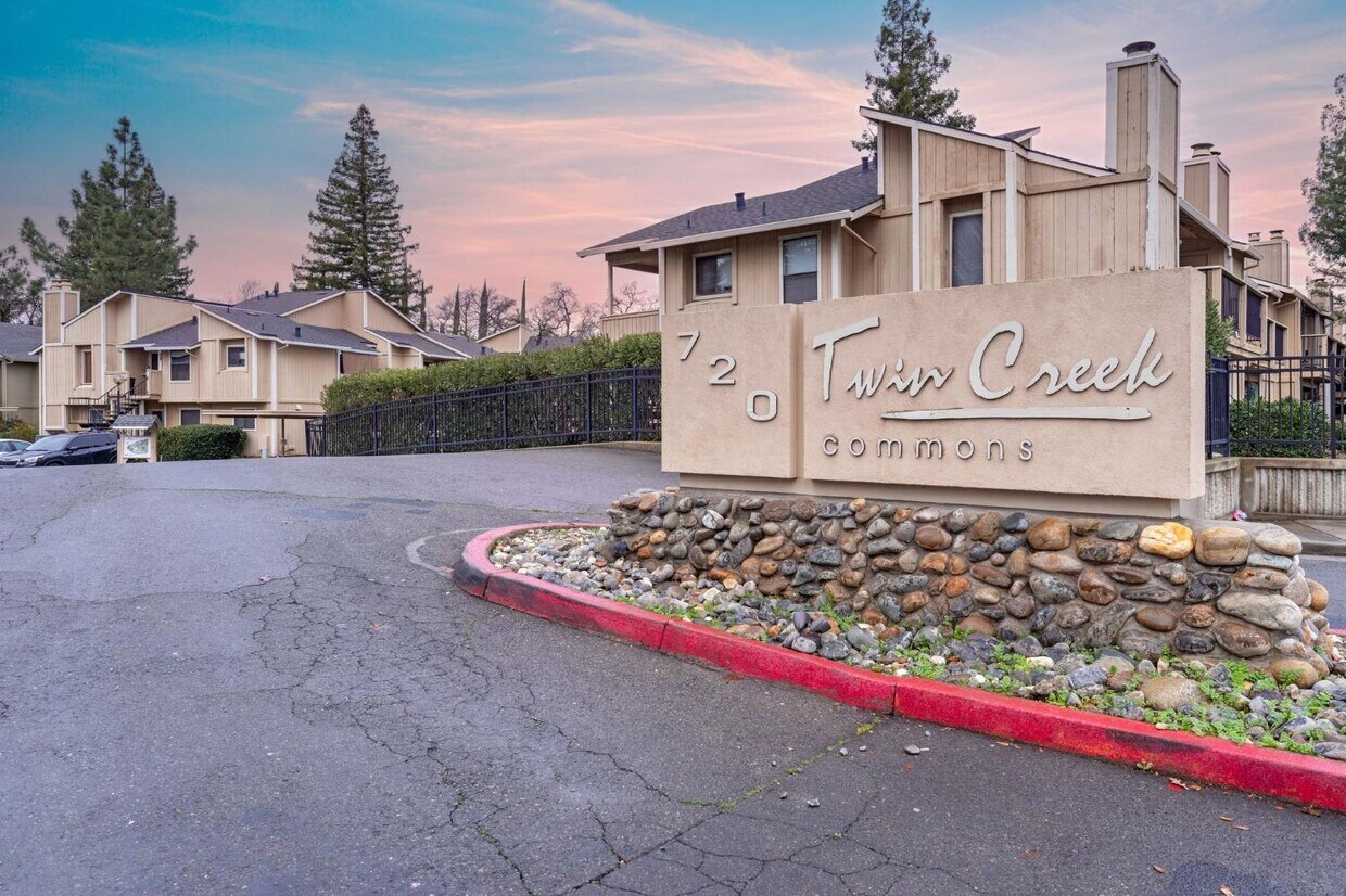 720 Sunrise Ave, Roseville, CA 95661 Townhome Rentals in Roseville CA