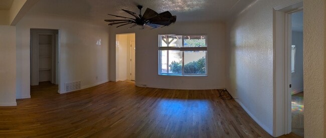 Foto del edificio - 4209 S Sherman St