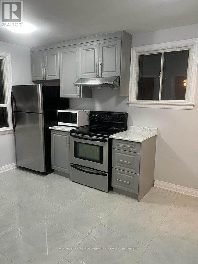 Building Photo - 52 Claremore Ave