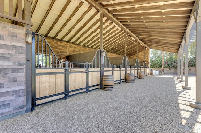 Building Photo - 80980 Vista Bonita Trail