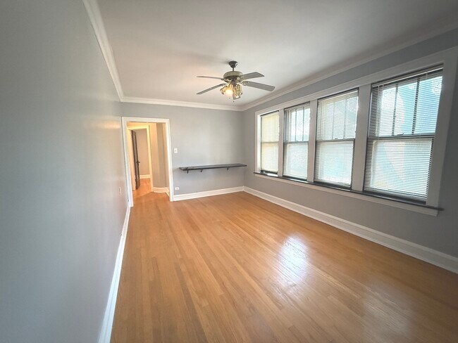 Building Photo - 7759 S Prairie Ave
