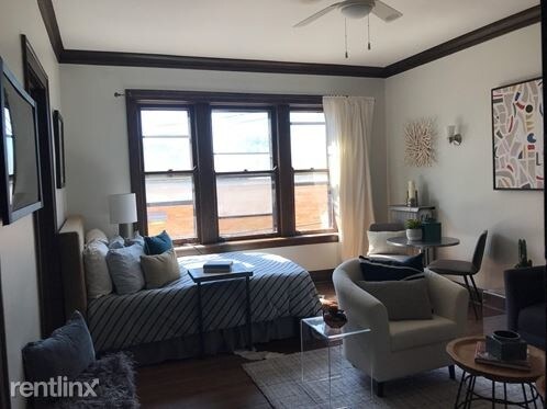 Building Photo - Studio, 1 bath Apartment - 1363 E 53rd St