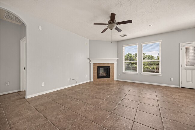 Foto del edificio - 24906 Clover Ranch Dr