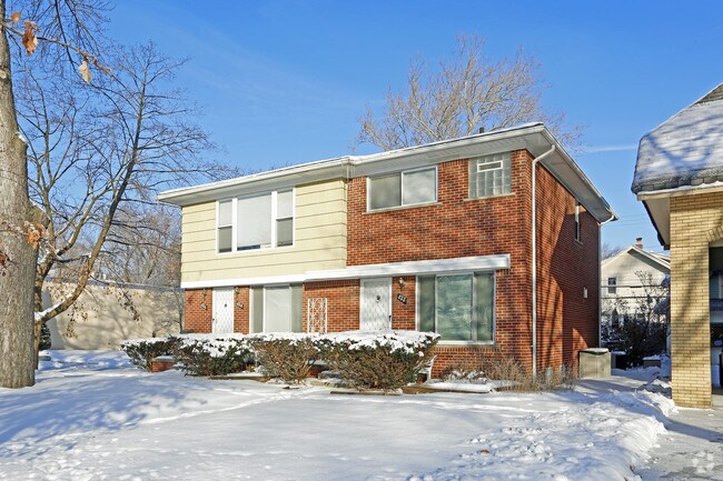 Foto principal - 822 W 4th St