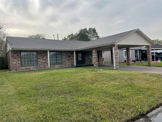 Foto del edificio - 4822 Meadow Park Dr