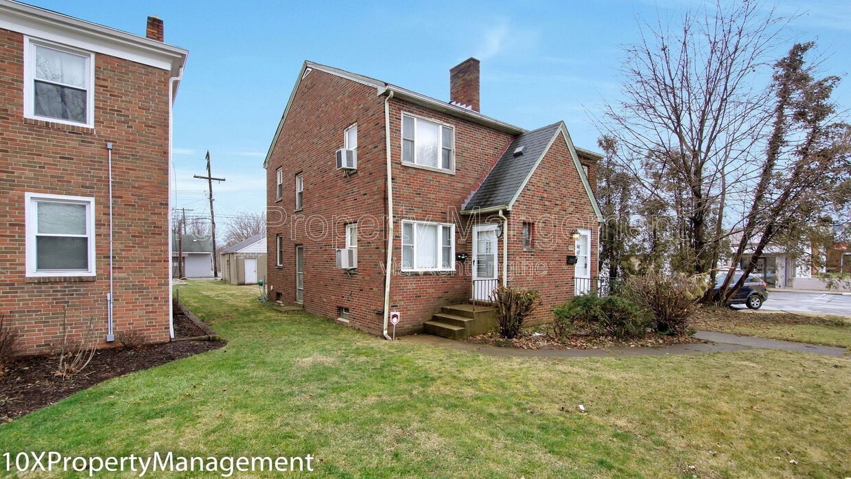 Primary Photo - 2909 Sullivant Ave