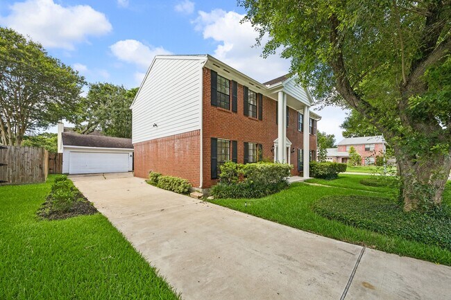 Building Photo - 15251 Kelbrook Dr