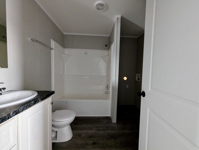 Foto del edificio - 3170 Orchard Lake Rd