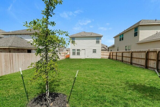 Foto del edificio - 9314 Dogwood Hill