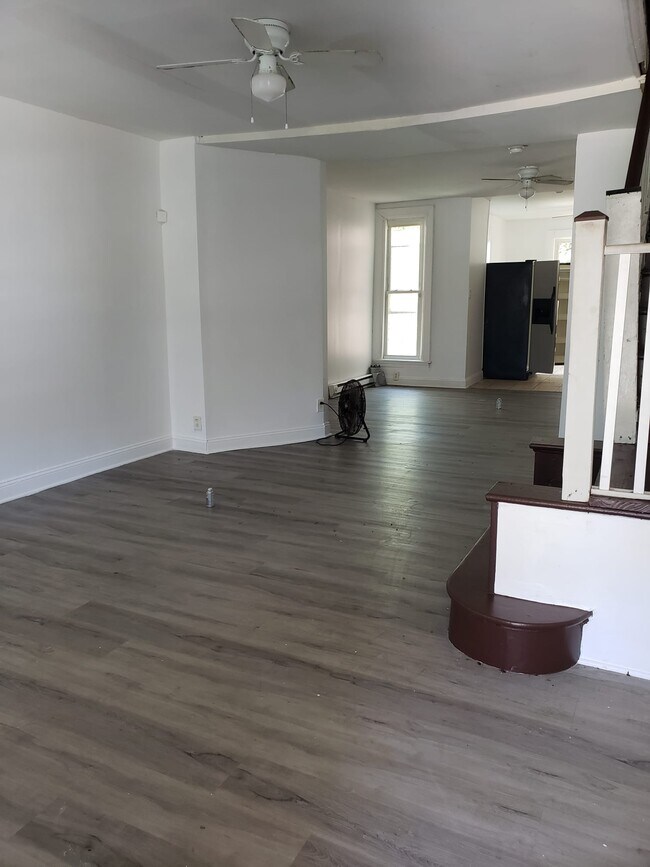 Foto del edificio - 4529 N Marvine St