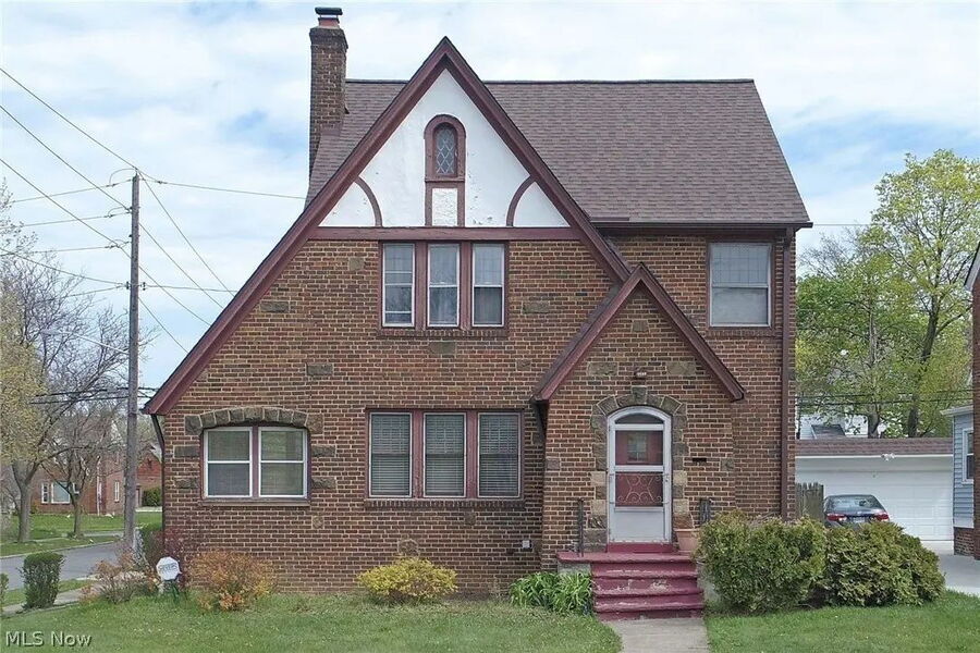 3549 Bainbridge Rd Cleveland Heights, OH 44118 – photo 1