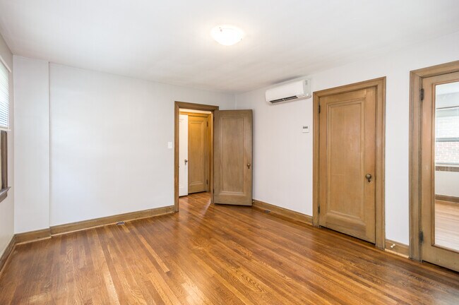 Foto del edificio - 19 Manor Ln