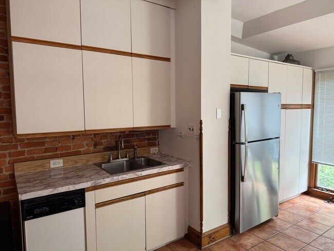 Foto del edificio - Charming and unique 3 bedroom, 3 bath townhome near Brandywine River and Zoo