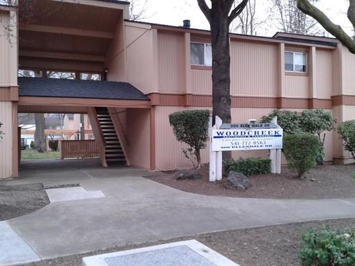 Primary Photo - 800 Ellendale Dr
