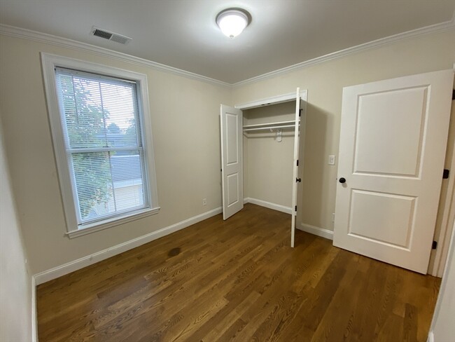 Foto del edificio - 2747 Washington St