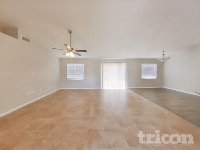 Foto del edificio - 2257 Barn Owl Ave