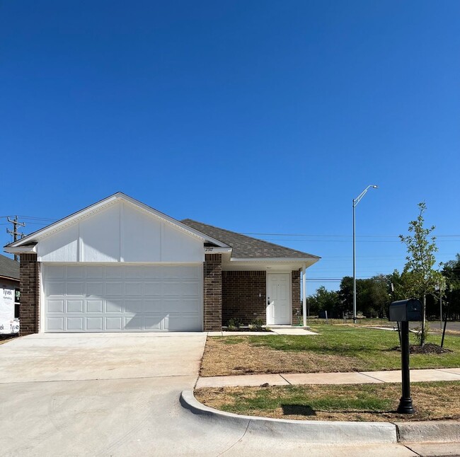 1st Month Free! - 1st Month Free! House