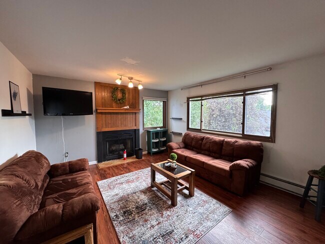 Foto del edificio - 1660 Eastridge Dr