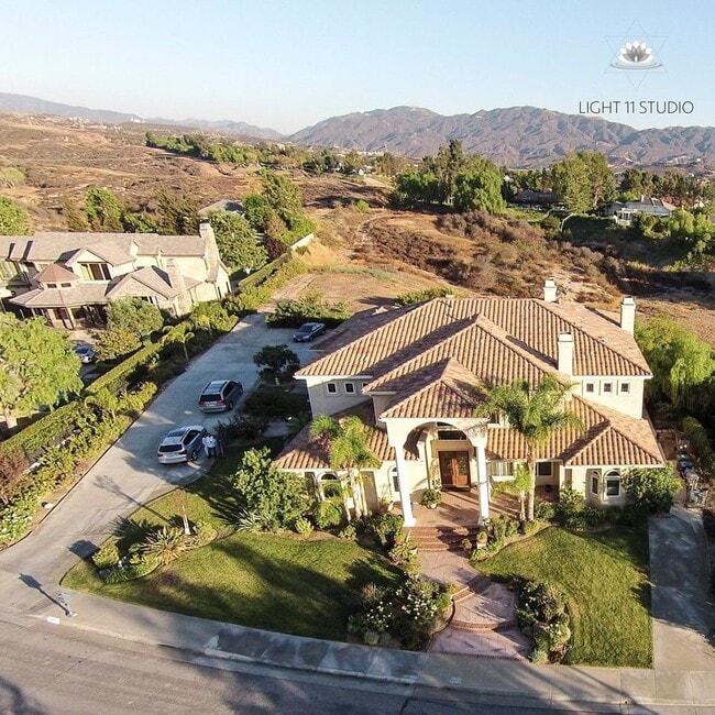 Foto del edificio - 22110 Rolling Ridge Dr
