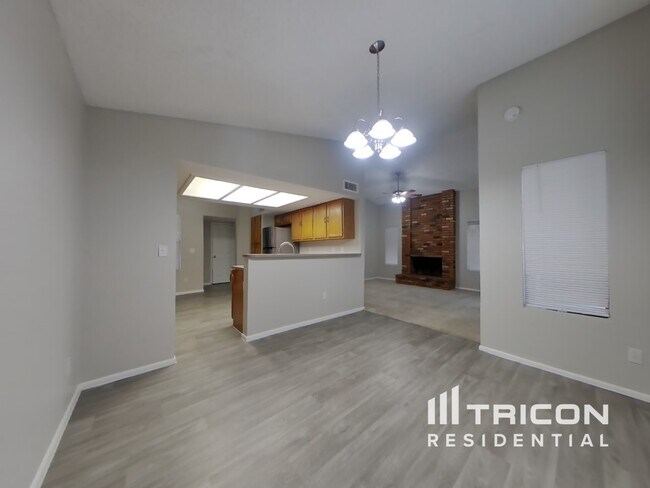 Building Photo - 6519 W Poinsettia Drive Glendale AZ