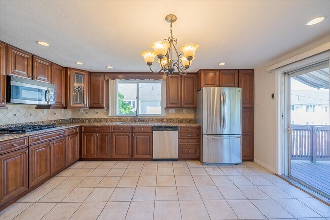 Foto del edificio - 81 Princeton St