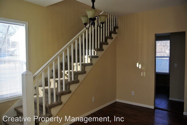 Foto del edificio - 3 br, 1 bath House - 617 11th St NW