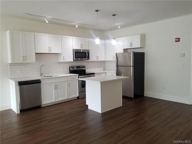 Foto del edificio - 35 Van Nydeck Ave