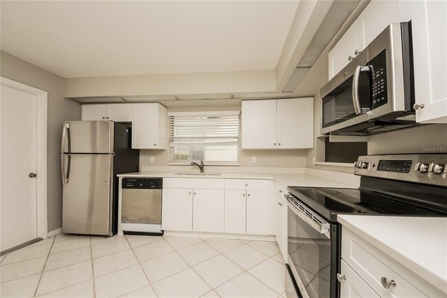 Foto del edificio - 4454 Sandhurst Dr