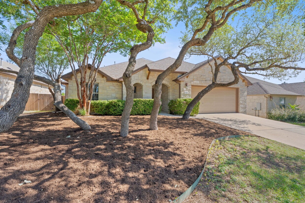 Primary Photo - 521 Manchester Ln