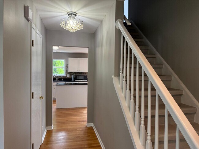 Foto del edificio - 3713 Edgebrook Ct