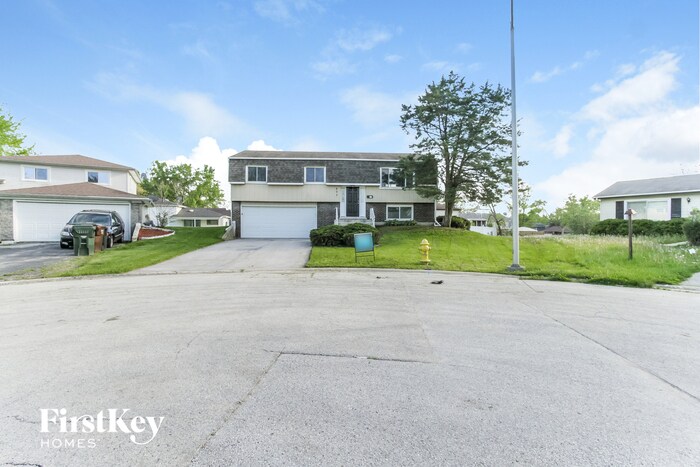 Primary Photo - 607 Sullivan Ln