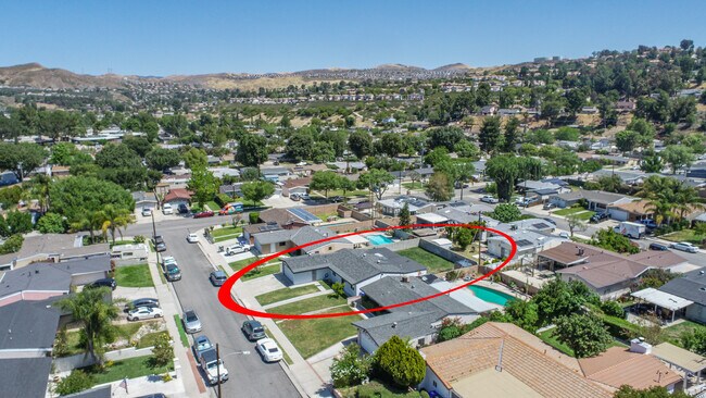 Foto del edificio - 27222 Plumwood Ave