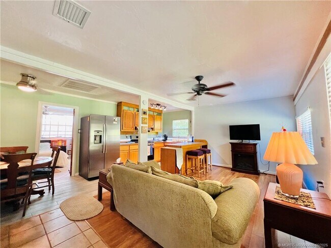 Foto del edificio - 632 W Weatherbee Rd