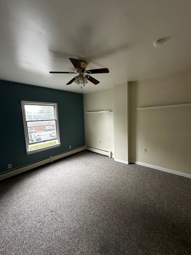 Building Photo - 1531 Ross Ave
