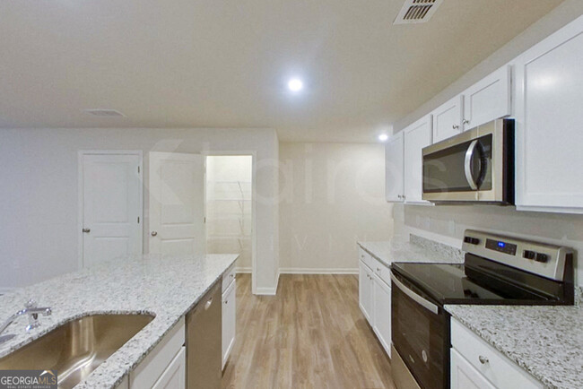 Building Photo - 318 Ironwood Ct
