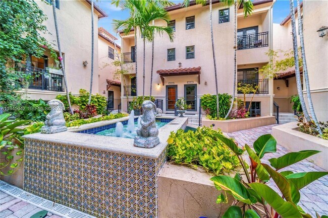 Foto del edificio - 2829 Coconut Ave