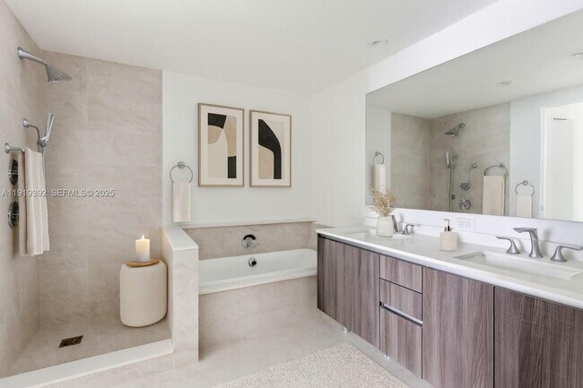 Foto del edificio - 488 NE 18th St