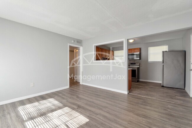 Foto del edificio - 6746 Helston Ct