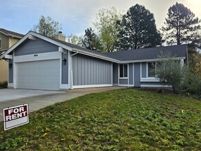 Building Photo - 6094 S Kingston Cir