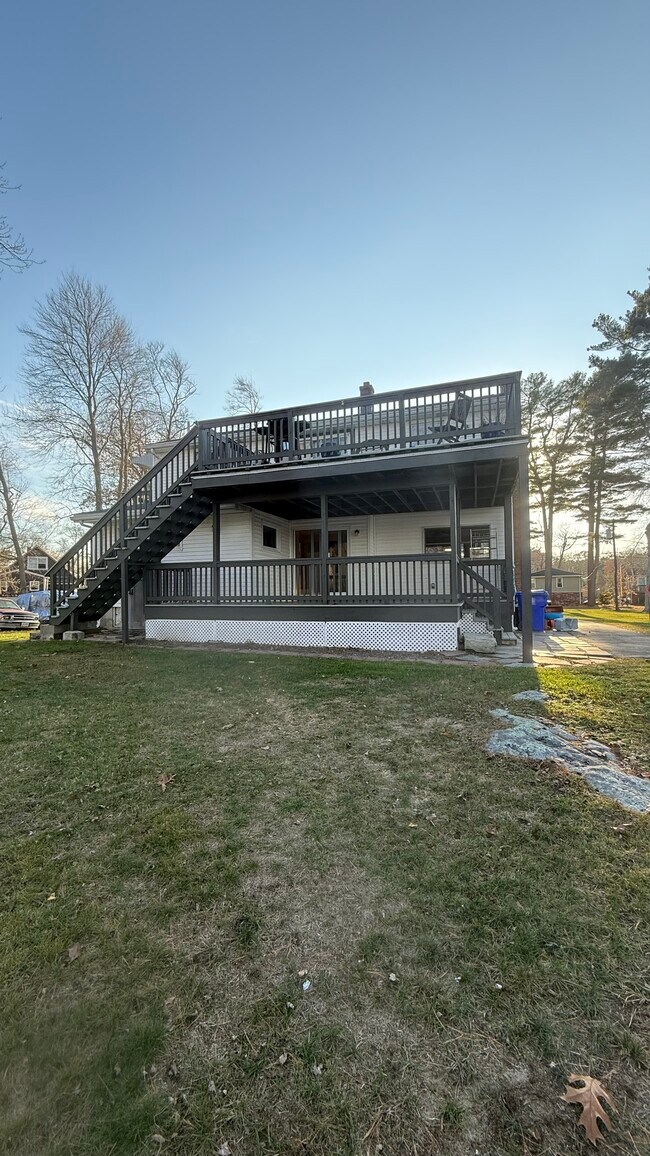 Covered Back deck - 41 Lakeview Pl