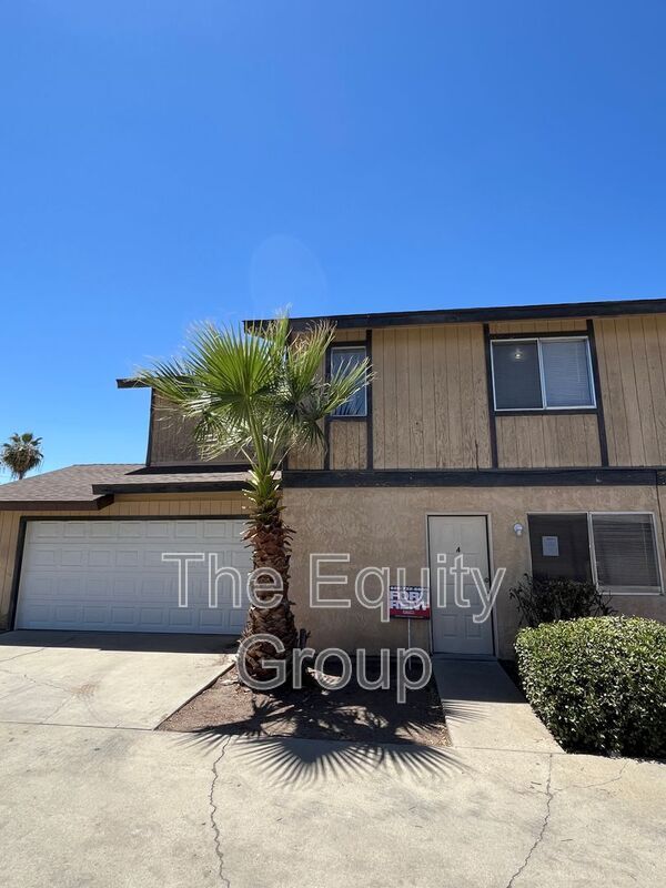 Building Photo - 859 W Mulberry Ave
