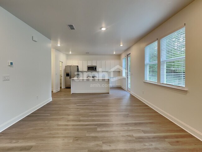 Building Photo - 920 Carnelian Ln