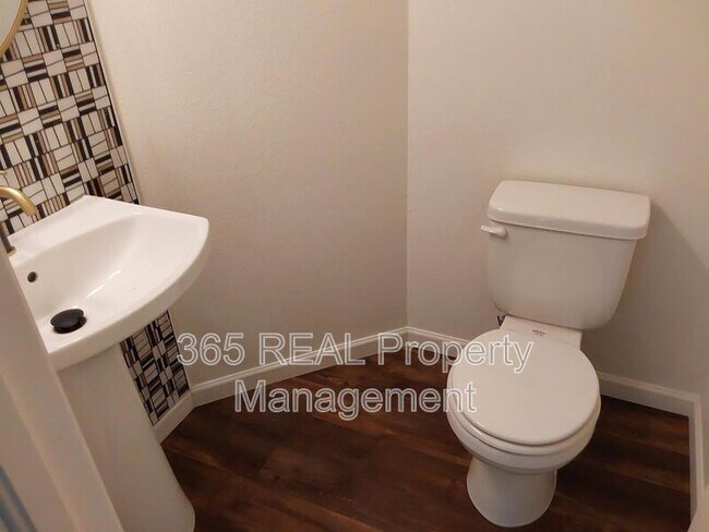 Building Photo - 3660 West 25th Street, Unit 2005