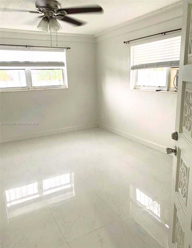 Foto del edificio - 2501 NW 206th St