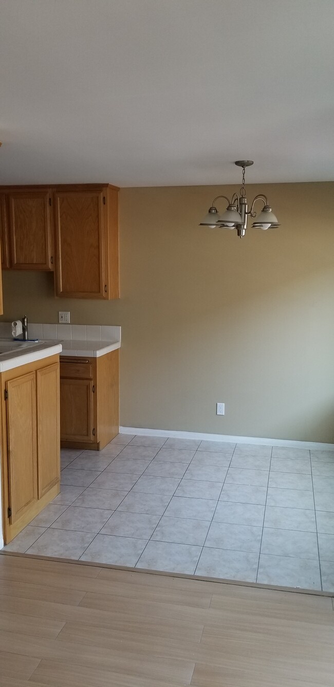 Dining Room - 3867 College Ave