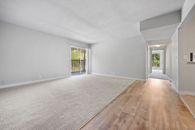 Building Photo - Woodland Apartments