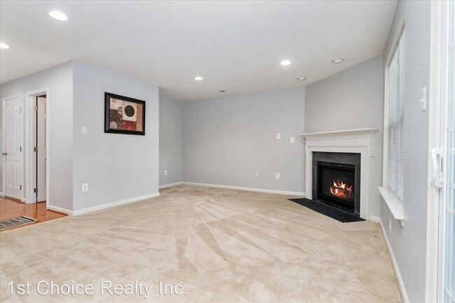 Building Photo - 3 br, 2.5 bath House - 1727 Jennifer Meado...