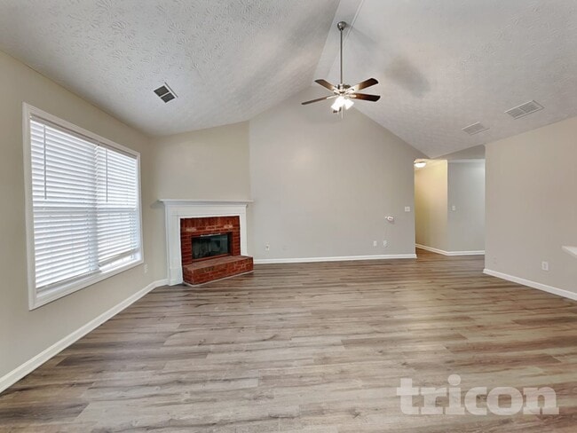 Building Photo - 50 Crooked Creek Way