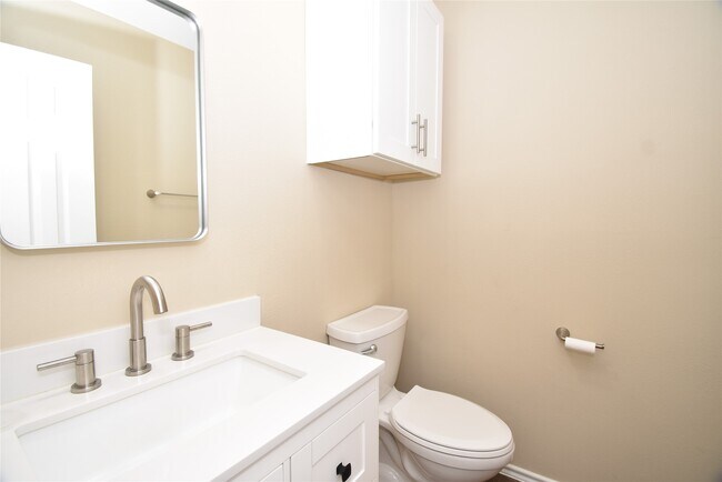 Foto del edificio - 1330 Westgreen Blvd